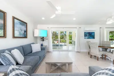 Image de Summer Breeze Island House # 12 - Détente ultime par CaymanVacation