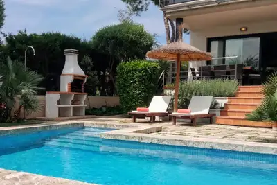 Image de Villa es Baulo Pleta, jardin et piscine près de plage