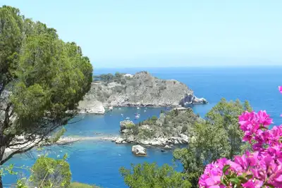 Image de Agréable appartement dans une villa neuve près de Taormina