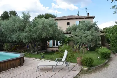 Image de le clos des oliviers, villa calme, ensoleillée, piscine, boulodrom