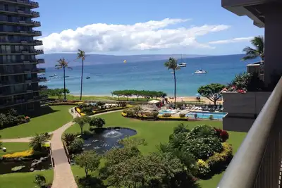 Image de côté fabuleux Oceanview côté ensoleillé de la cour! Nettoyer