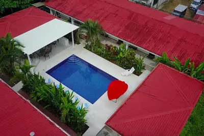 Image de La Palma - 12 Br 12 Bath - Propriété conviviale pour les fêtes! - Tous les types de groupes sont les bienvenus