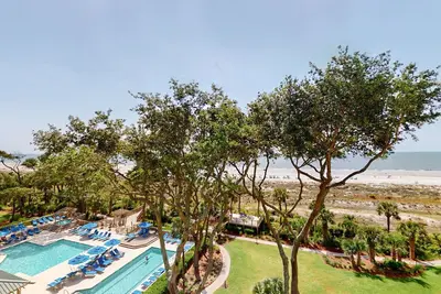 Image de Condo au 5ème étage avec des vues spectaculaires sur l'océan!