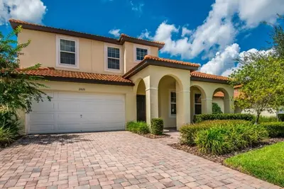 Image de Brand New Executive 5 Bed 4. 5 Bath ~ Maison de vacances W / Piscine et Spa près de Disney