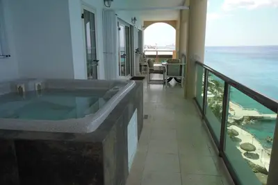 Image de El Cantil The Mansion - Splendid Oceanfront Penthouse - Le meilleur emplacement à Cozumel