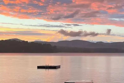 Image de Maison familiale au bord du lac