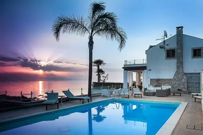 Image de Villa Zagara Garden - Appartement vue mer, terrasse privée Piscine