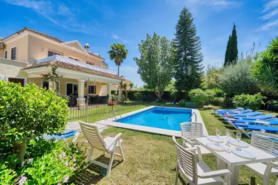 Image de Villa familiale piscine chauffée wifi haut débit Netflix Tennis