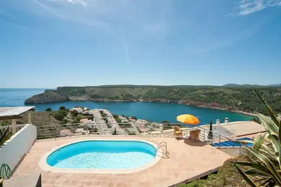 Image de Maison à Montgó avec piscine et belle vue sur mer – Hutg-011705