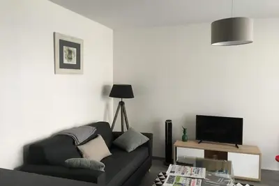 Image de appartement T3, 5 couchages, neuf, terrasse, lumineux, 1er ét. , centre ville