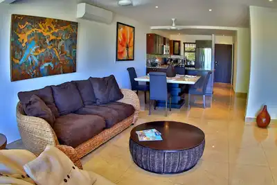 Image de Flamingo Beach Villa - L'une des rares unités rénovées - Promenade à la plage - Vélos inclus