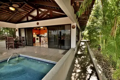 Image de Nouveau Playa Hermosa Private Villa with Resort Facilities!