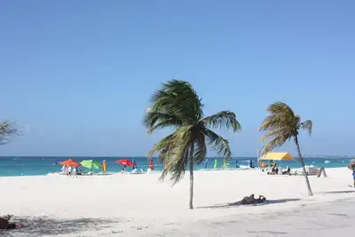 Image de Le Vent - Seabreeze - Condominiums luxueux côté plage à Eagle Beach
