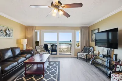 Image de Votre endroit heureux à la plage vous attend! 113 Destin Seafarer