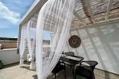 Image de appartement avec piscine