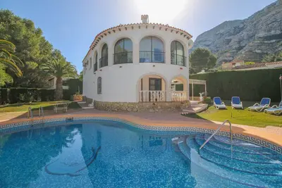 Image de Ville avec piscine et jardin Don Quijote Am 4 Pers Denia
