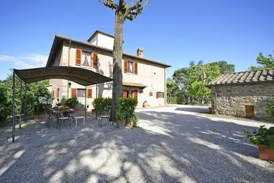 Image de Villa à Cortone avec 4 chambres à coucher, 8 couchages