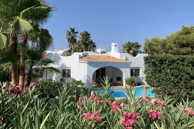Image de Casa Cel Blue, près de la mer, grande piscine, beau grand jardin, conviviale et familiale