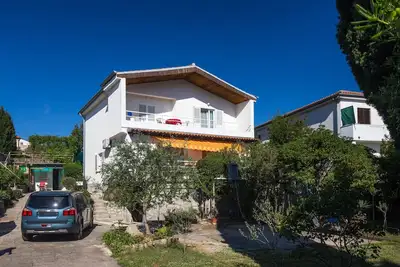 Image de Appartement de deux chambres avec la terrasse et la vue sur le mer Krk (A-15331-a)