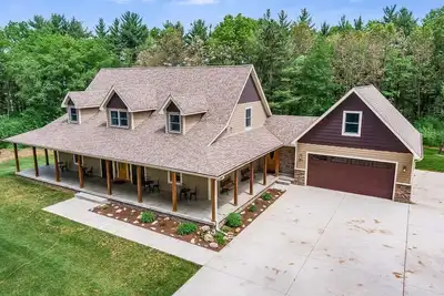 Image de Immense Maison Dans Paisible, Privé, Nature