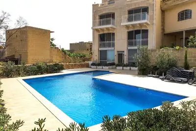 Image de \"Trankwilla\"! Appartement 3½ pièces neuf. Grande piscine! Terrasse ensoleillée. Près de Ramla Beach!