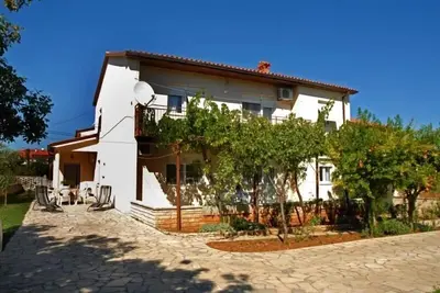 Image de Maison pour 13 personnes à 700 m de la mer, vue mer