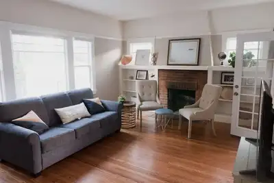 Image de Maison spacieuse ensoleillée à Berkeley / Oakland Rockridge Vibrant