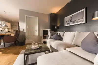 Image de 5 étoiles chalet de luxe avec cheminée, bain à remous, 2 terrasses et par jour. nettoyage