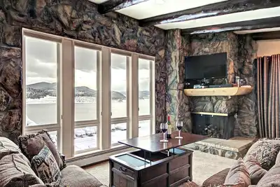 Image de Penthouse rénové avec une vue imprenable. 2 lits King Size, Hdtv, Hot Tubs Gratuit Activités pour nos clients