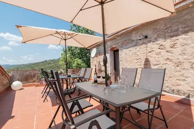 Image de Maison de vacances moderne près de la forêt