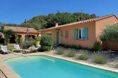 Image de maison agréable pour vacances en Provence, idéale pour 8 personnes