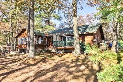 Image de Cottage 9 - Hiller's Pine Haven - Cottage confortable et cheminée donnant sur le lac