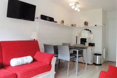 Image de Appartement lumineux, idéal pour famille, skis aux pieds