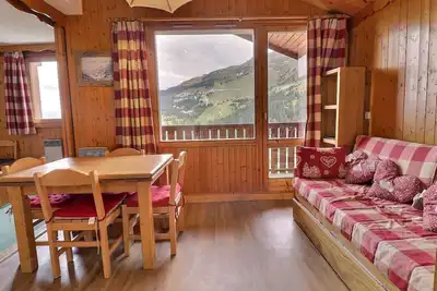 Image de 3 Pièces Cosy, Animaux Bienvenus, Proche Pistes