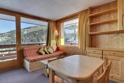 Image de Appartement lumineux avec balcon, WiFi et animaux admis