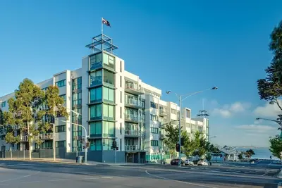 Image de Waterfront By Gold Star Stays