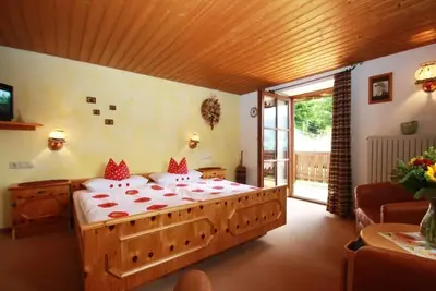 Image de -Alm2- Appartement (30qm), Balkon, Kochnische, 1 Wohn-/Schlafzimmer, Wlan, max 2 Personen