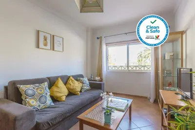 Image de Bel appartement: soleil, plage, tranquillité et bien plus encore (APera)