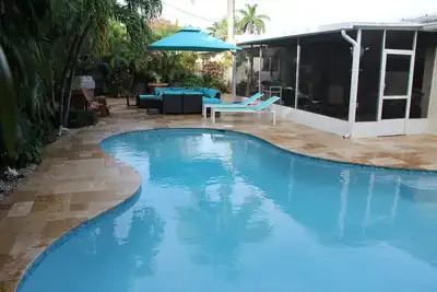 Image de Deerfield Beach House et la piscine