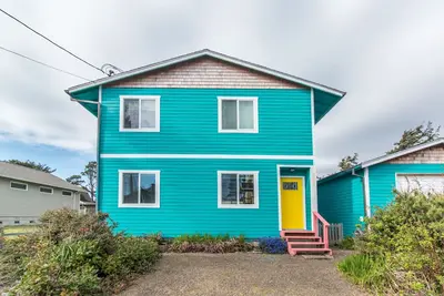 Image de Ahoy Matey # 159 - Cabane mignonne près de la plage avec amusant théâtre de pirate!