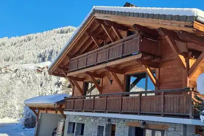 Image de Chalet 15 personnes, à 3 min de Chatel, avec sauna, jacuzzi, salle cinéma