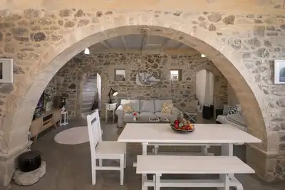 Image de Maison de village d'Elia (maison en pierre traditionnelle avec vue)