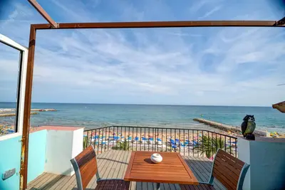 Image de Blue sea front by Hello Homes Sitges