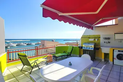 Image de La terrasse la plus isolée du port de Sciacca