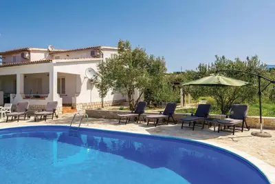 Image de Bel appartement à Barbat avec WiFi