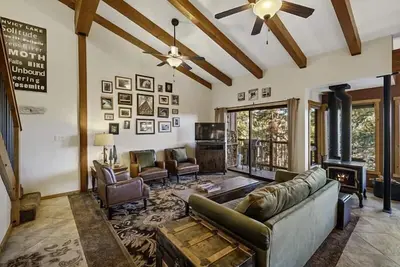 Image de Ski à Ski Out à Canyon Lifts - Superior 1 chambre avec mezzanine et barbecue privé