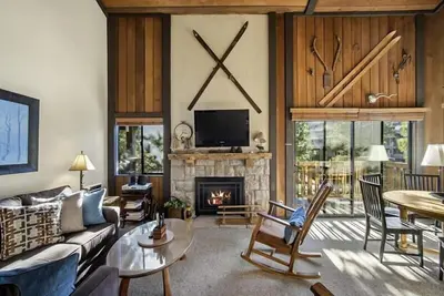 Image de Mise à jour 2 chambres à coucher plus Loft Steps to the Slopes