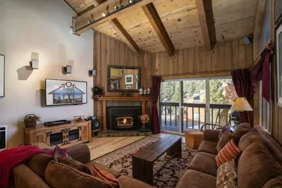 Image de 2 chambres 2 salles de bain condo à partir des pistes