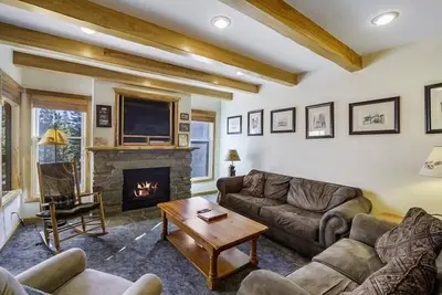 Image de Condo Premium 3 chambres 2 salles de bain adjacent au village