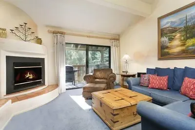 Image de 2 Bdrm & # 43; Loft, 2 salles de bain situées juste à côté des ascenseurs - Spa central, laveuse / sécheuse dans l'unité